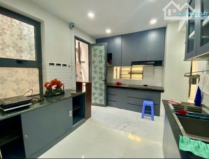 🌺CHDV 5 TẦNG - ĐƯỜNG LINH ĐÔNG - DÒNG TIỀN 70tr/T - SÁT ĐƯỜNG PHẠM VĂN ĐỒNG - GIÁ 13,xT🧄 - 3