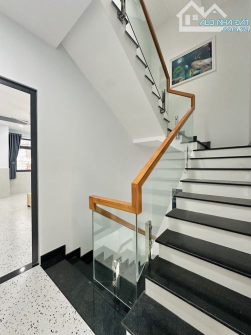 BÁN GẤP NHÀ HẺM XE HƠI TÂY THẠNH , 80M2 , 4,7 x 17 , 4 TẦNG , 4 PN . GIÁ NHỈNH 7TỶ - 3
