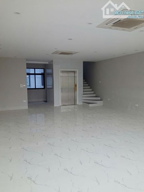 Cho thuê biệt thự C37 Bắc Hà, Tố Hữu, Nam Từ Liêm. DT 191m2, 4 tầng, thông sàn, thang máy - 3