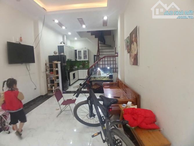 BÁN NHÀ KIM CHUNG LÔ GÓC 5 TẦNG CỰC ĐẸP Ô TÔ ĐỖ CỬA SÁT KĐT GIÁ CHỈ HƠN 5 TỶ XÍU - 3