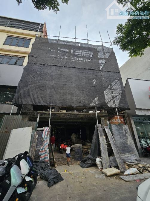 Bán nhà mặt phố Phạm Văn Đồng, 90m2, 5 tầng, lô góc, vỉa hè, kinh doanh, 51 tỷ. - 3