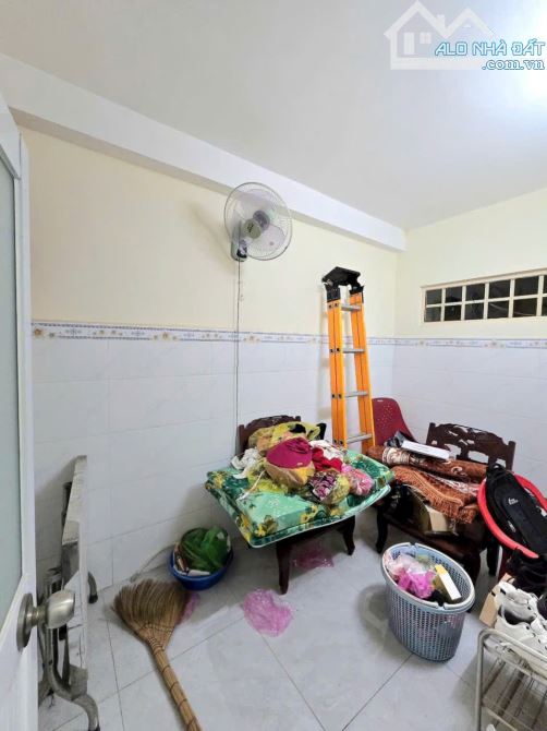 Bán nhà hẻm 1716 Huỳnh Tấn Phát. TT Nhà Bè. Dt 3.5x19m. 2 tầng. 4pn. Giá 3.95 tỷ - 2