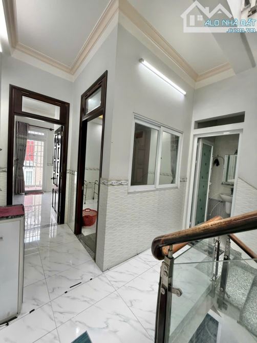 ĐOÀN GIỎI - TÂN PHÚ - NHÀ 5 TẦNG - HẺM XE HƠI 4M - 48M2 - GẦN AEON - CHỈ 6.X   Vị trí ngay - 4