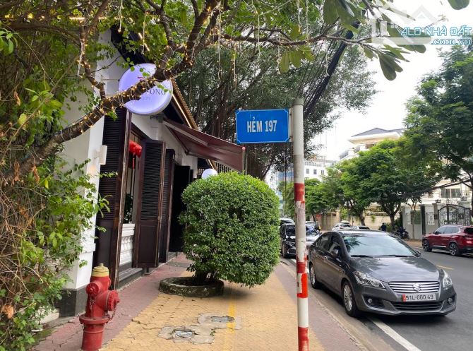 BÁN BIỆT THỰ GÓC NGUYỄN VĂN HƯỞNG -THẢO ĐIỀN  522 M2 - 4