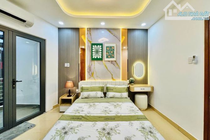 Bán nhà hẻm 3m, Hoàng Hoa Thám, Phú Nhuận, 43.2m² (3.2m x 9m) 4 tầng - Giá 4.93 tỷ TL - 4