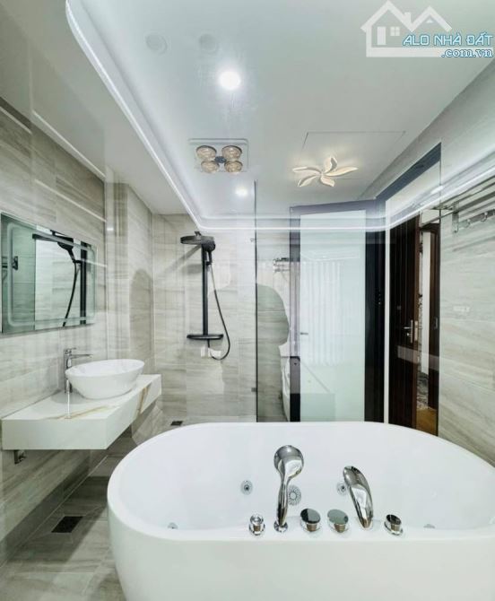 HIẾM- NHÀ RIÊNG XUÂN ĐỈNH/ GẦN CV HOÀ BÌNH- 4 CHỖ ĐỖ CỬA- DT 48M2 x 7 TẦNG- MT 4.1M - 4