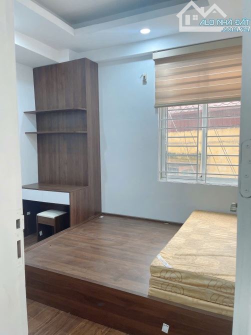 Bán nhà phố Hồ Tùng Mậu, 45m2, 5 tầng, MT 4,6m, gần ô tô, chỉ 9,1 tỷ - 4