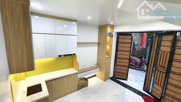 Giảm 200tr- Bán Nhà 5 Tầng- Bế Văn Đàn- Quang Trung- ô tô qua nhà- Ngõ thông- Nhỉnh 5 tỷ - 4