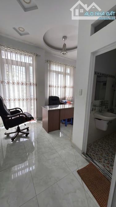 Nhà Quận Gò Vấp 4 tầng BTCT hẻm xe hơi thông cho thuê 17 triệu/tháng đường số 51 Phường 14 - 4