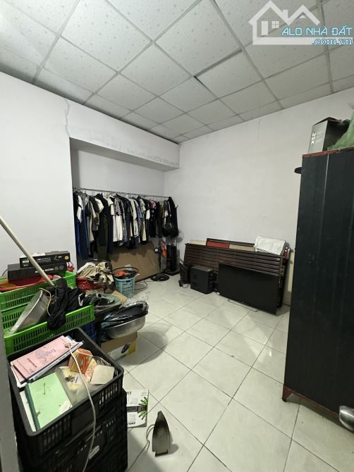 GẦN MẶT TIỀN PHAN VĂN HỚN - HẺM 8M - 2 XE TẢI TRÁNH NHAU - 100M2 - CHỈ 4.3 TỶ  👉 Diện tíc - 4