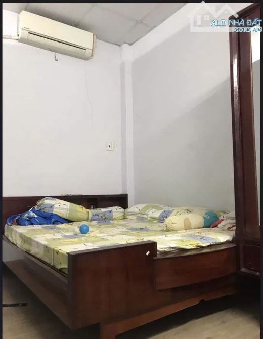 Bán nhà đường Phan Văn Trị dt : 5m x 14m trệt lầu - 4