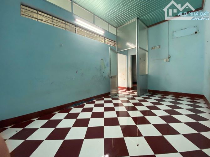 Bán nhà cấp 4 hơi cũ 162,5m2 cạnh KCN Tây Bắc Giá 780 triệu. Sổ hồng riêng - 4