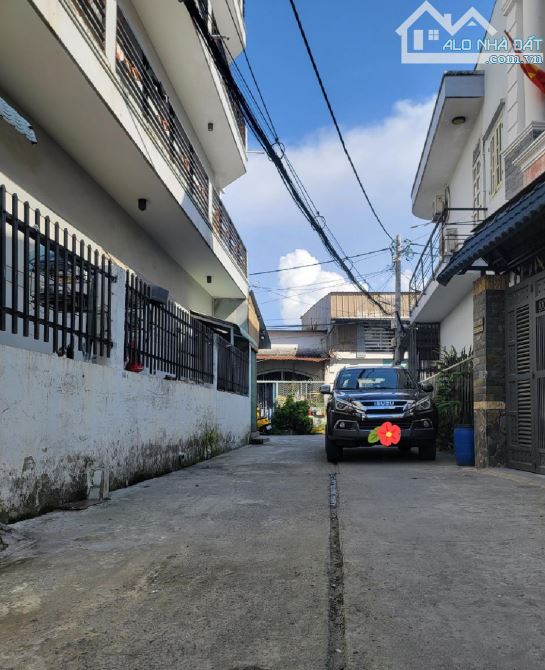 Bán nhà HUỲNH THỊ HAI, p.TCH,Q12 _ hẻm XE HƠI 🚘 _ 2 tầng _ 58m2 💰 3ty900 TL - 4