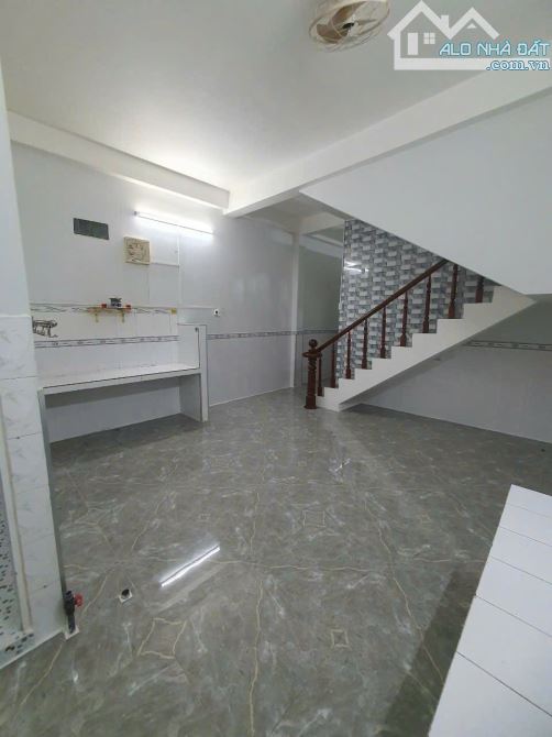 Ngộp 1 khúc ! Bán gấp căn nhà trệt - lầu ở gần KCN Tân Phú Trung 73m2 SHR giá 745tr - 4
