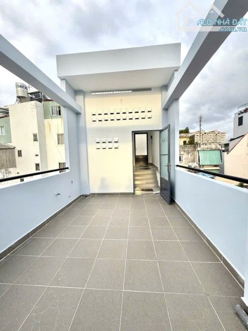NGAY CHỢ THỊ NGHÈ ,NHÀ 5 TẦNG 50M2 .GIÁ 8,6 tỷ  vị trí giáp Q1 ,NGUYỄN VĂN LẠC ,P19 .Q BÌN - 4