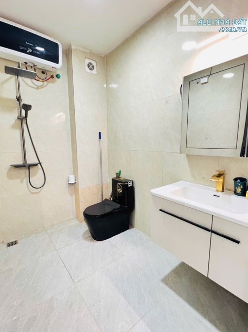 Siêu Hiếm :Nhà Cự Khối Thạch Bàn Long  Biên  Ngõ   Nông.  Ô Tô đỗ cổng Tiện ích - 4
