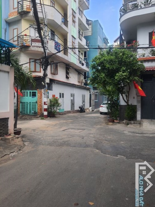 Vị trí cực đỉnh-2 mặt tiền đường rộng 8m - không lộ giới - 5 tầng btct-nội thất cao cấp - 4