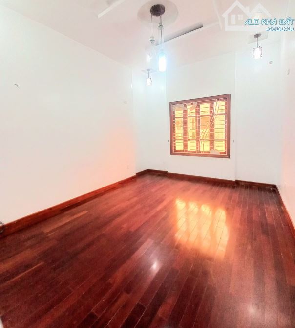 Bán nhà tại  Trần Phú,, Cầu Đất, Ngô Quyền. 65m², 5 tầng, chỉ 10,5 tỷ - 4