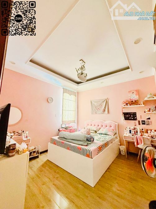 Hậu Giang - Quận 6 - 5,6m x 14m - 3 tầng - 4PN lớn (1PN trệt) - Nội thất cao cấp - 5