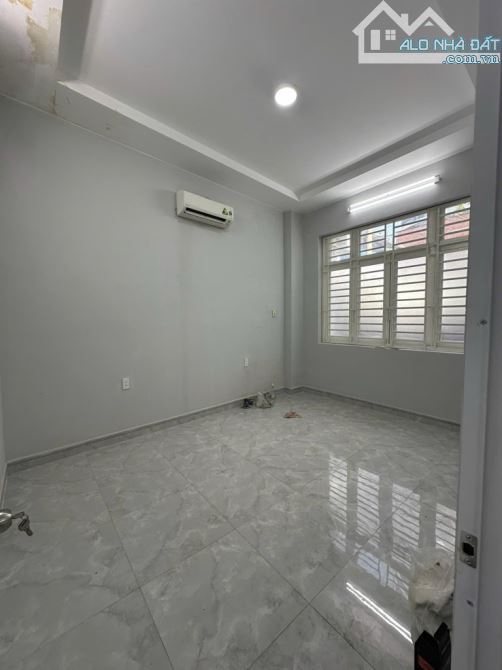 Bình thạnh 75m2, nhỉnh tí 7T, giáp q1 - 5