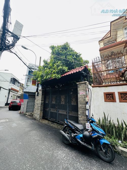 Bán Biệt thự sân vườn mặt tiền đường Nguyễn Đình Chính, Phú Nhuận, 150m2 , 3 tầng - 26 tỷ - 5