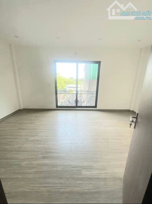 Bán nhà Thạch Bàn, ô tô đậu cổng, 5 tầng, 32m2, mt 5.8m, 5.5 tỷ - 5