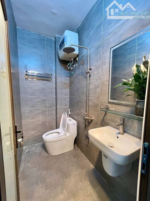 Phân Lô Hoàng Mai, 20m ra ô tô, nhà đẹp full, 40m2 * 5T - 5