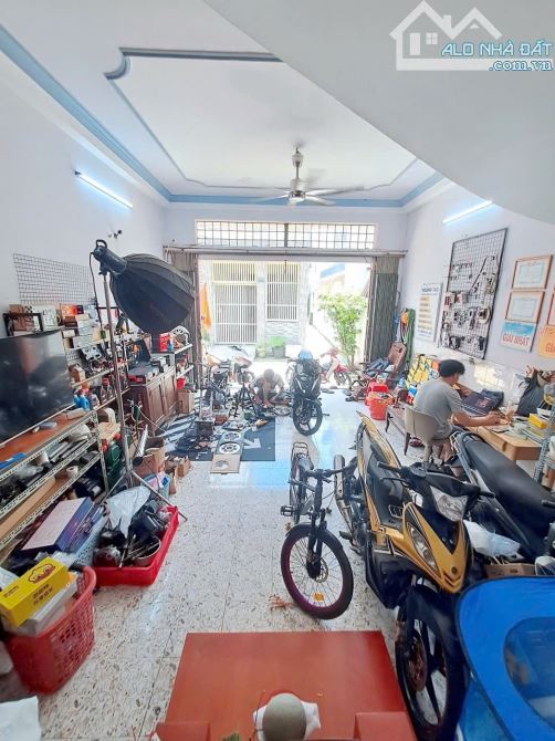 Nhà Đẹp Tân Phú Vào Ở Ngày - DT 5x10 - HXH Đỗ Cửa Giá Nhỉnh 5 Tỷ - 5