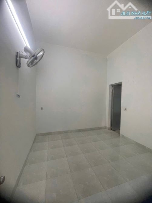 Nhà góc 2mt hẻm 152 Hoàng Hoa Thám - 2.850 - 5