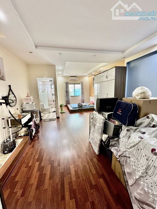 NHÀ PHỐ LÒ ĐÚC - DT 50M2-PHÂN LÔ - Ô TÔ ĐỖ CỬA   -2 THOÁNG  -GẦN HỒ GƯƠM -GIÁ 10.9 TỶ - 5