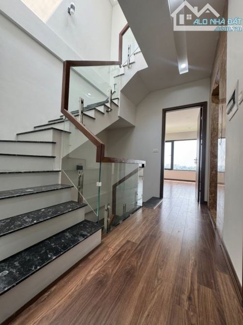 SIÊU HIẾM NHÀ LIỀN KỀ KHU BIỆT THỰ LIDECO QL32 6 TẦNG THANG MÁY GARA Ô TÔ GIÁ CHỈ 10,X TỶ - 5