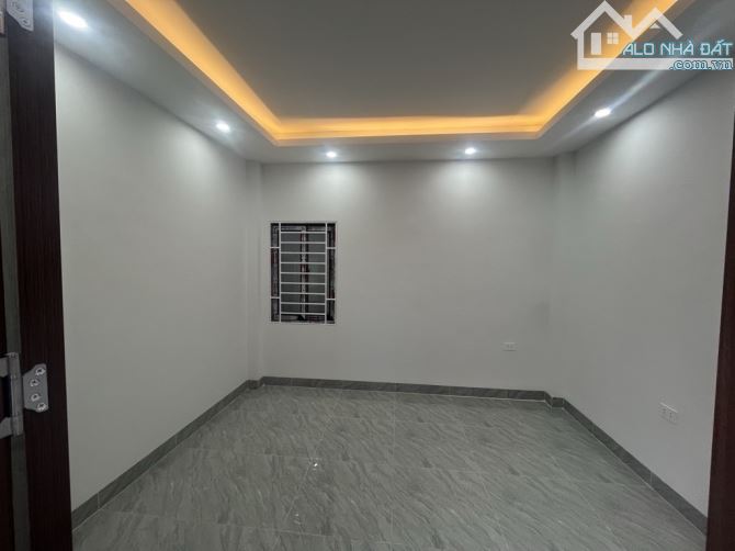 BÁN NHÀ 5 TẦNG ĐAI CÁT- LIÊN MẠC Ở LUÔN - 6