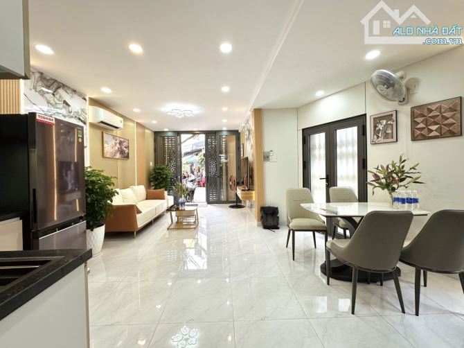 🏡 Mặt tiền Duy Tân, P15, Phú Nhuận – 39m² – Nhà đẹp 2 tầng full nội thất – 6.3 tỷ - 6