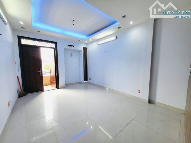 🏘️ 1/ TÔ HIỆU TTH TÂN PHÚ - GIÁP Q11 - HẺM XE HƠI ĐẬU CỬA - 56M2 - 4 TẦNG - GIÁ 7.5 TỶ - 6