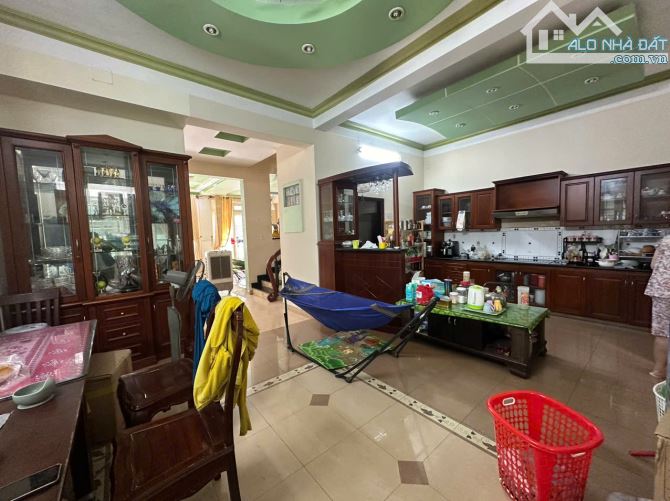 Bán căn biệt thự Tấn Trường, p. Phú Thuận, Quận 7. DT: 10.5X23m. Giá: 23 tỷ TL - 6