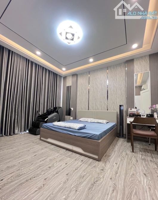 Q7 MẶT TIỀN ĐƯỜNG SỐ 5x18M 4 TẦNG Ô TÔ NGỦ NHÀ TẶNG FULL NỘI THẤT SANG TRỌNG - 6