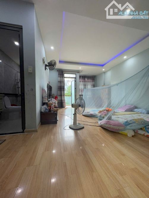 BÁN BIỆT THỰ PHỐ KHU ĐÔNG THỦ THIÊM – BÌNH TRƯNG ĐÔNG, QUẬN 2  📍 Vị trí: MT Đường 33 - 6