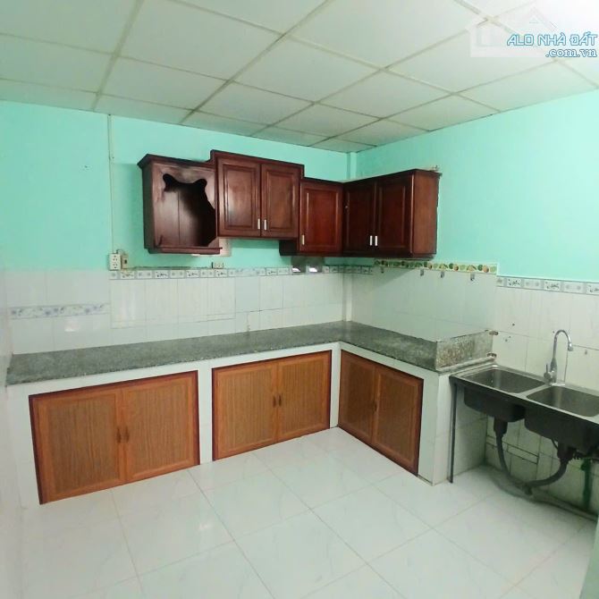 Bán gấp căn nhà 1 trệt 1 lửng ở Đ. Xuân Thới 15 , Hóc Môn - 94m2- SHR - giá 880tr - 6