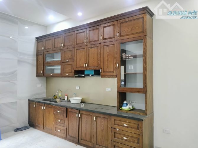 Hoàng Cầu, 56m, Phân lô, Ô tô tránh dừng đỗ, Vỉa hè kinh doanh, 2 mặt ngõ , Nhà đẹp ở luôn - 7