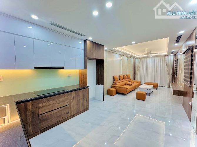 Giáp Bát ,diện tích 51m, 6tầng , MT 3.4m, giá 20,5tỷ Hoàng Mai