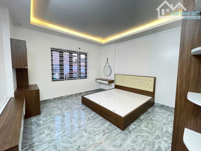 L.A.Đức - BÁN NHÀ 3 TẦNG XÂY ĐỘC LẬP - PHỐ TRUNG HÀNH - 7