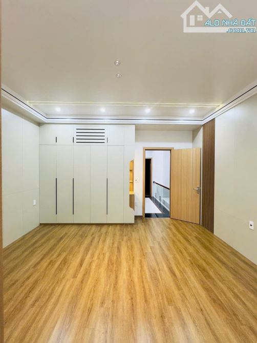 Nhà xây mới mặt đường 12 m khu phân lô Văn Cao, đường thông sang Lạch Tray, diện tích 75m2 - 7