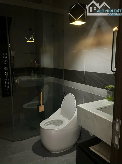 Bán nhà 3t-Khuê Trung -95m2- 4pn 7.x tỷ - gần Đh ngoại ngữ - 7