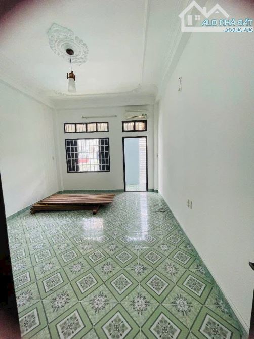 Bán nhà Gò Vấp – Sát sân bay, giáp Tân Bình 📍 Vị trí: Nguyễn Tư Giản, P.12, Gò Vấp - 7
