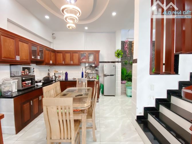 Phan Huy Ích - Tân Bình - 99m2 - 5 Tầng - 8PN - 12.6 tỷ - Hẻm nhựa 8m- Hoàn công - SHR - 7