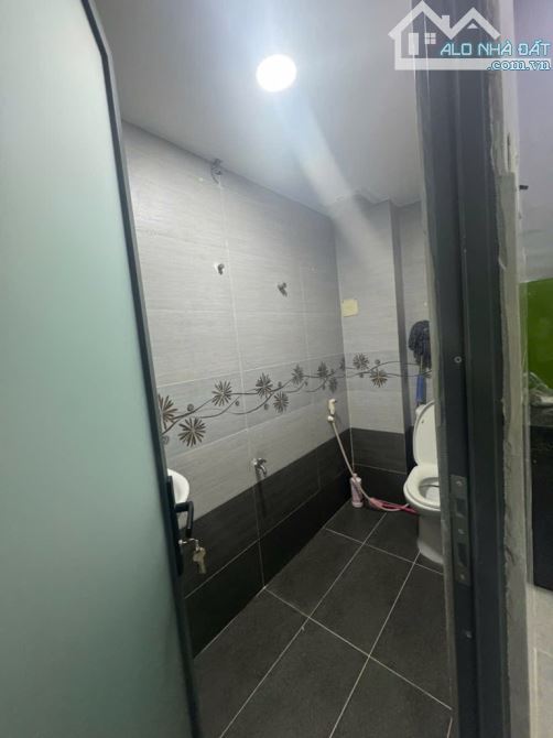 BÁN NHÀ MỚI 3 TẦNG ĐẸP - 52M2, GẦN AEON TÂN QUÝ TÂN PHÚ - GIÁ 5 TỶ XÍU - 7