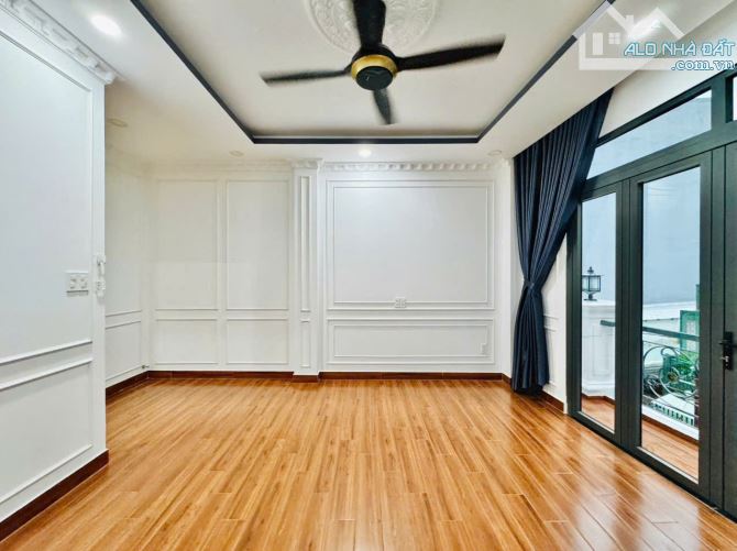 Bán nhà mới 115/ Nguyên Hồng, P1, Gò Vấp. 6tầng có TM, HXH 4m, 9.75tỷ - 8