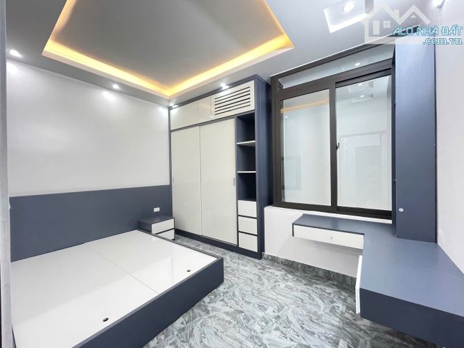 L.A.Đức - BÁN NHÀ 3 TẦNG XÂY ĐỘC LẬP - PHỐ TRUNG HÀNH - 8