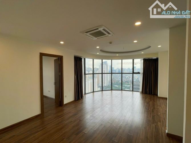 Cho thuê Golden Palm - 3 phòng ngủ, nội thất cơ bản, căn góc , view cực thoáng - 8