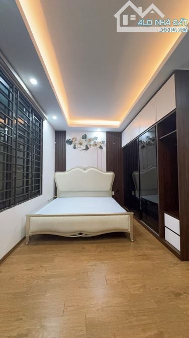 TRẦN QUỐC VƯỢNG CẦU GIẤY 50m 10 TỶ 6 TẦNG MT5m NHÀ ĐẸP FULL NỘI THẤT NGÕ THOÁNG Ở LUÔN - 8